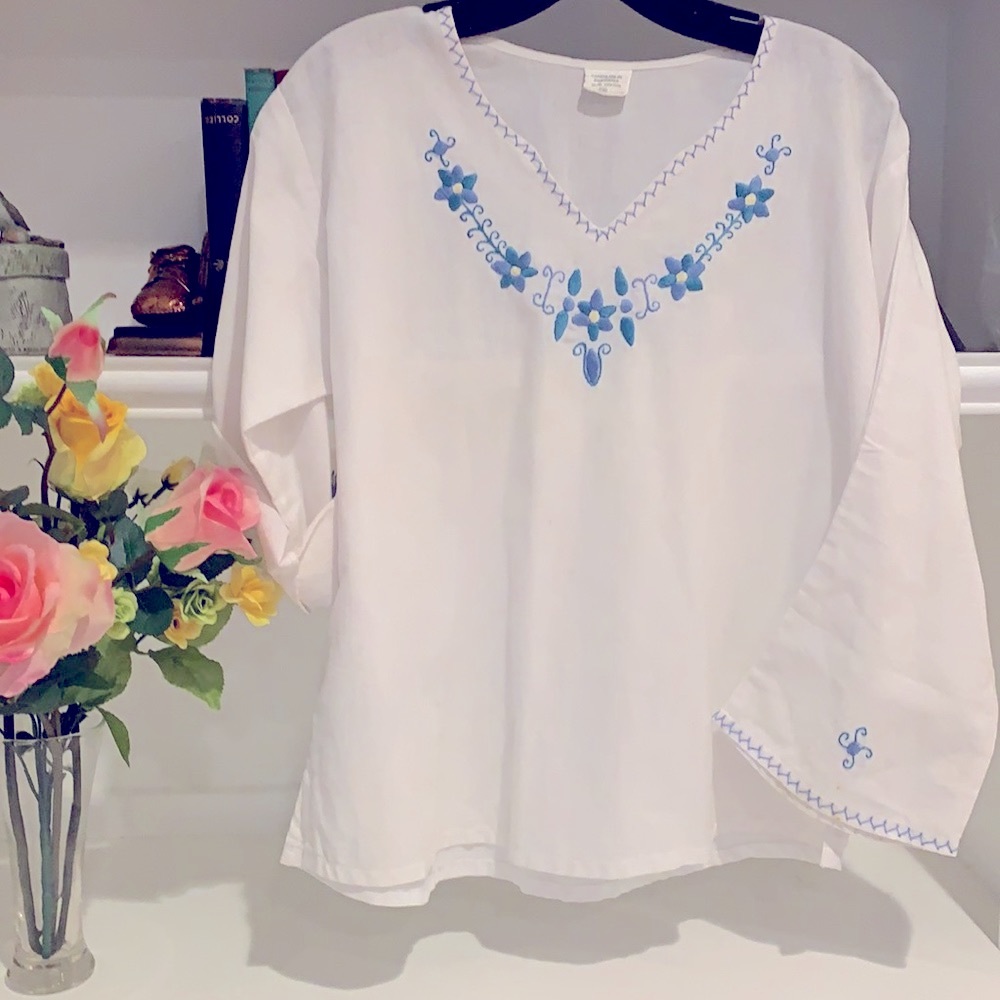 Hand Made Lady’s Top #240 - Picture 1 of 11